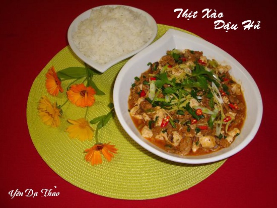 Thịt Xào Đậu Hủ                                                                                                                                       