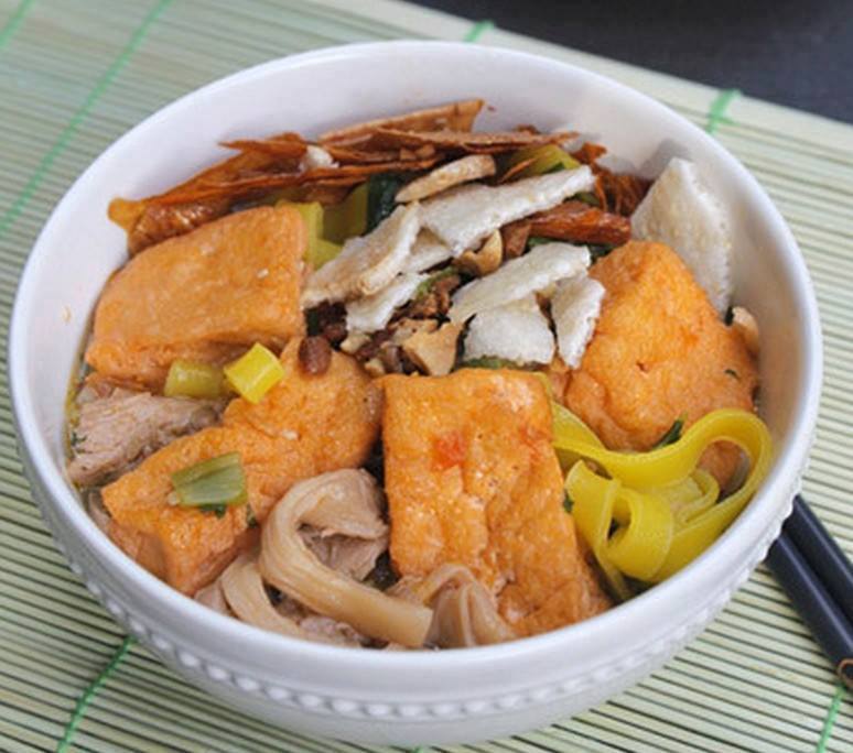 Mì Quảng Chay                                                                                                                                         