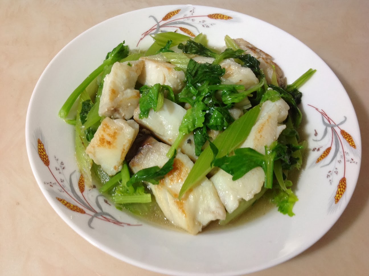 Cá Mú Xào Rau Cần                                                                                                                                     