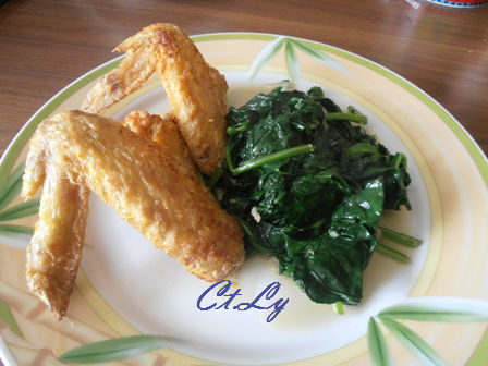Cánh Gà Chiên Giòn                                                                                                                                    
