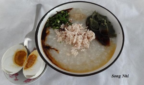 Cháo Trắng Trứng Áp Thảo                                                                                                                         