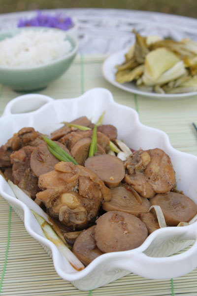 Thịt Gà Kho Nấm                                                                                                                                       