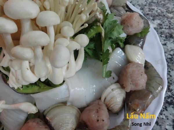 Lẩu Nấm                                                                                                                                               