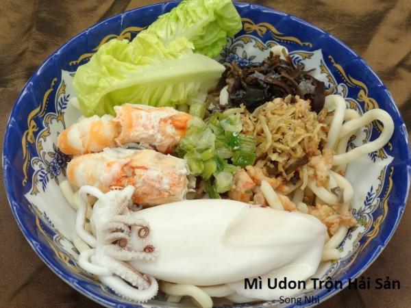 Mì Udon Trộn Hải Sản                                                                                                                                  