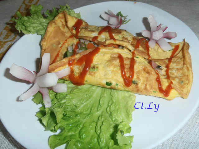 Trứng Cuộn Cơm                                                                                                                                        