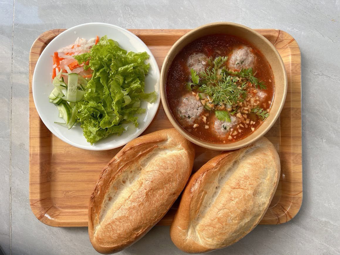 Bánh Mì Xíu Mại                                                                                                                                       