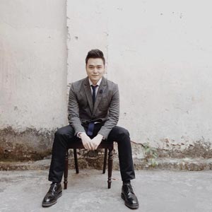 Trái Tim Mang Niềm Đau