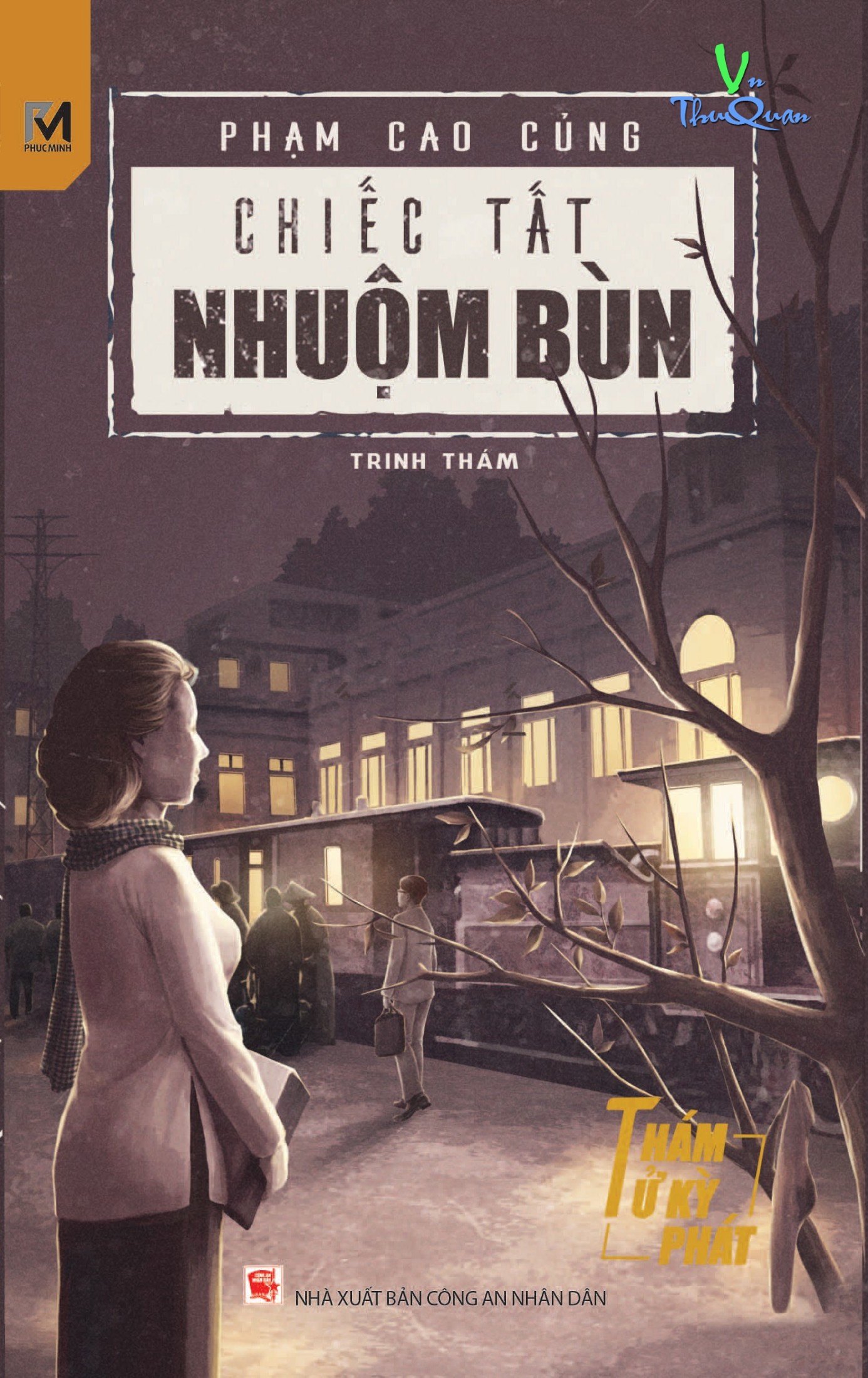 Chiếc Tất Nhuộm Bùn