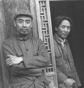 Chu &Acirc;n Lai / Vạn l&yacute; Trường chinh