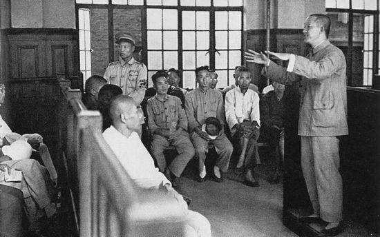 C&aacute;c luật lệ do t&acirc;n ch&iacute;nh phủ ban h&agrave;nh hầu như kh&ocirc;ng được ghi lại n&ecirc;n quan t&ograve;a n&agrave;y phải giải th&iacute;ch tường tận ph&aacute;n x&eacute;t của &ocirc;ng ấy. Ảnh: GEO EPOCHE