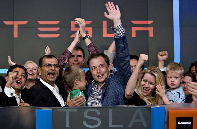 Từ VinFast nhìn lại hơn 1 thập kỷ thăng trầm của cổ phiếu Tesla: Lên sàn trong hoài nghi, giá biến động như tàu lượn siêu tốc để rồi trở thành số
